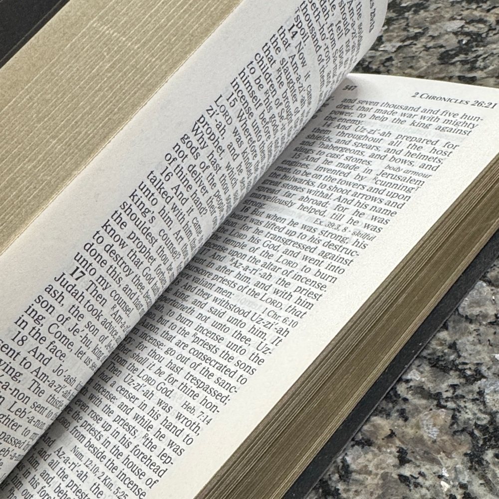 Leather Black Holy Bible EUC - Picture 6 of 9